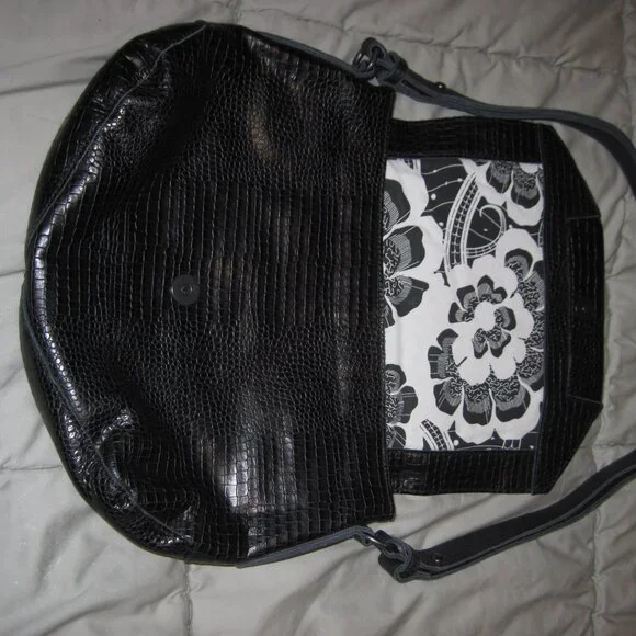 LIEBESKIND BERLIN - Nairobi Black Leather Shoulder Bag - Picture 1 of 8